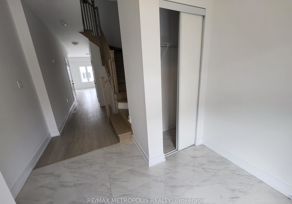 13-hay-lane-barrie-ontario-s13663630
