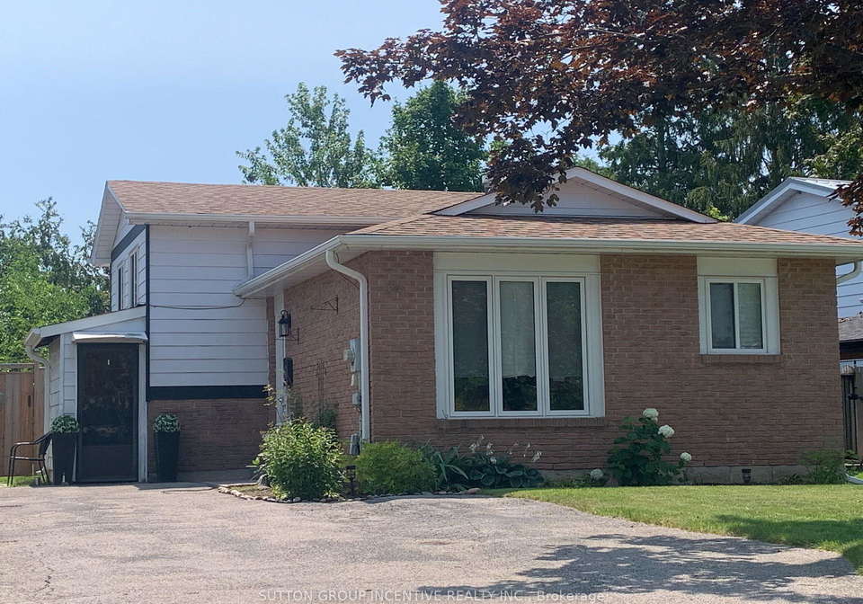 24-frost-trail-barrie-ontario-s13664110