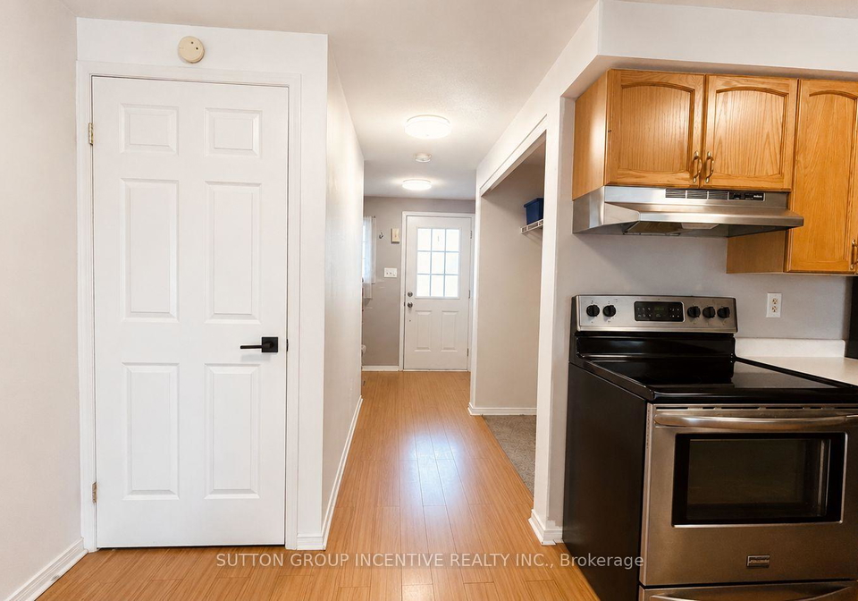25-lions-gate-boulevard-barrie-ontario-s13664570