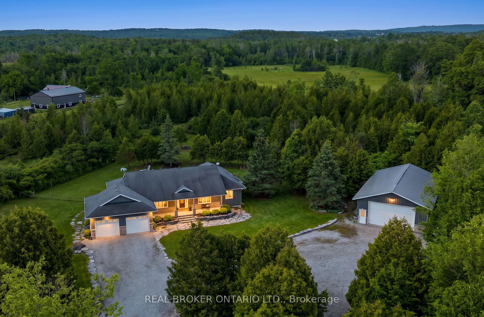 2200-wainman-line-severn-ontario-s13665456