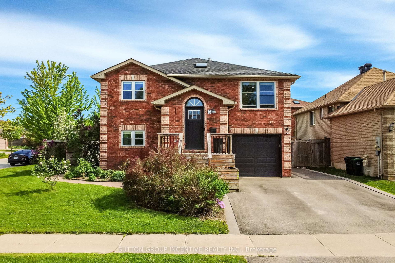 2-hewitt-place-barrie-ontario-s13665542