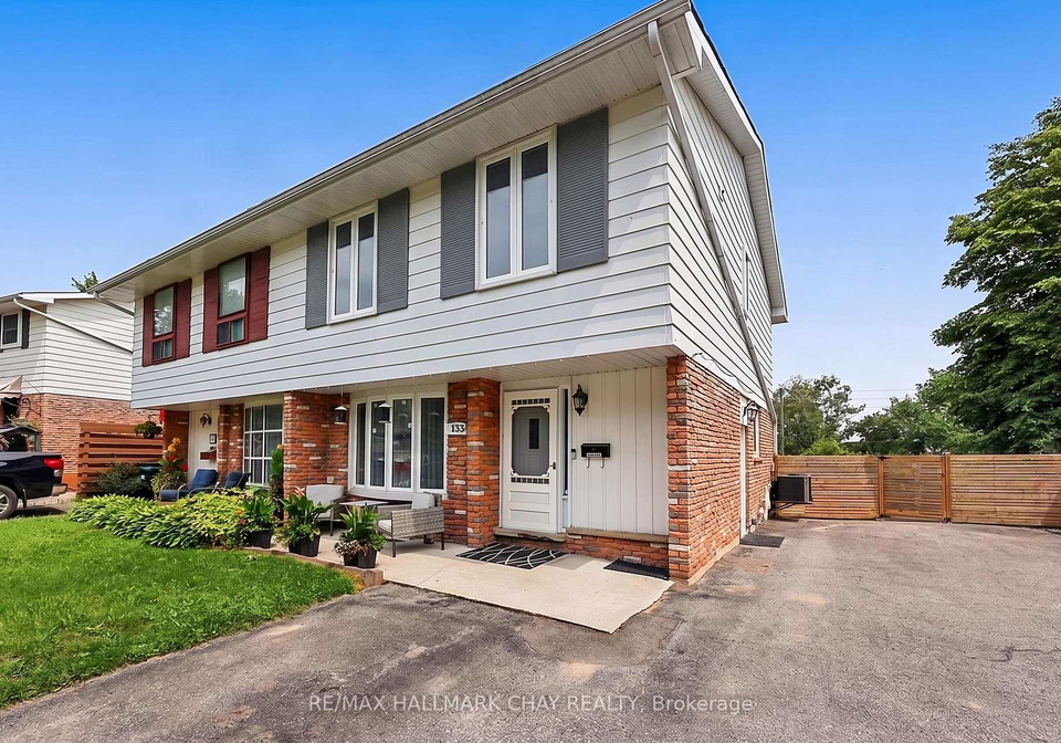 133-daphne-crescent-barrie-ontario-s13665900