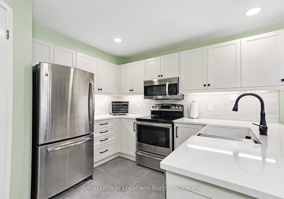55-trott-boulevard-collingwood-ontario-s13665944