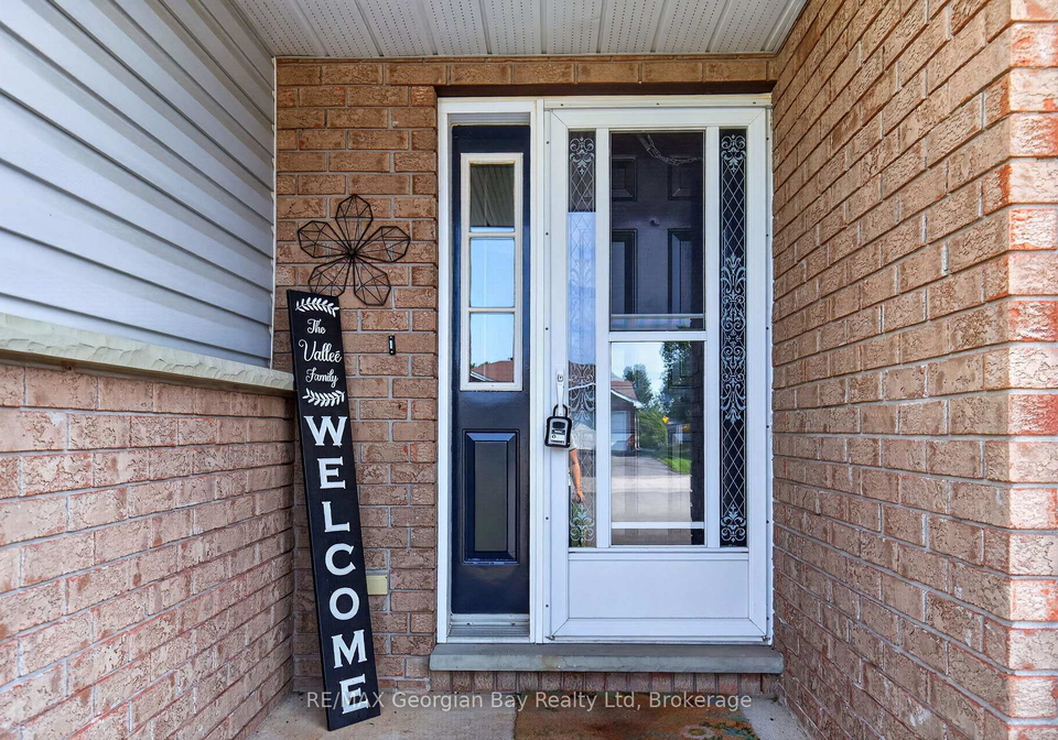 3-copeland-street-penetanguishene-ontario-s13667698