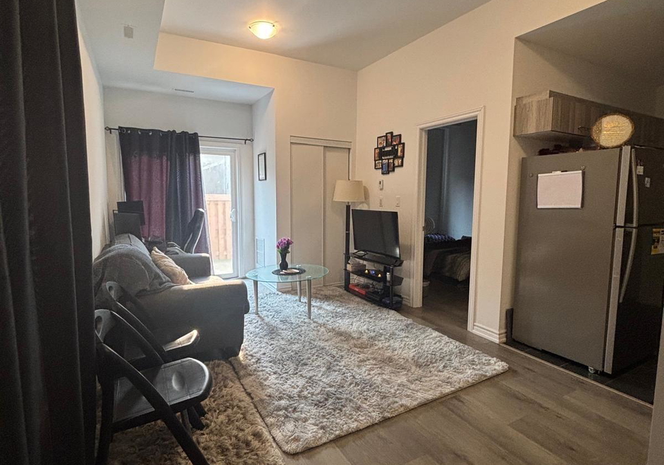 9-hay-lane-barrie-ontario-s13667762