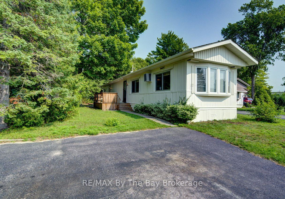 55-georgian-glen-drive-wasaga-beach-ontario-s13668444