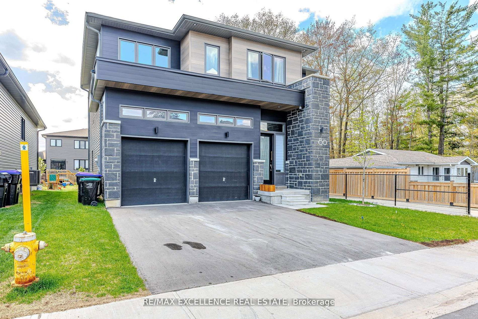 80-berkely-street-wasaga-beach-ontario-s13668926