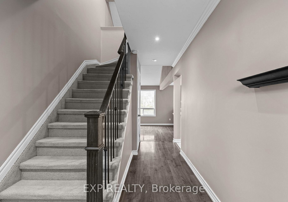 lankin-boulevard-orillia-ontario-s13669762