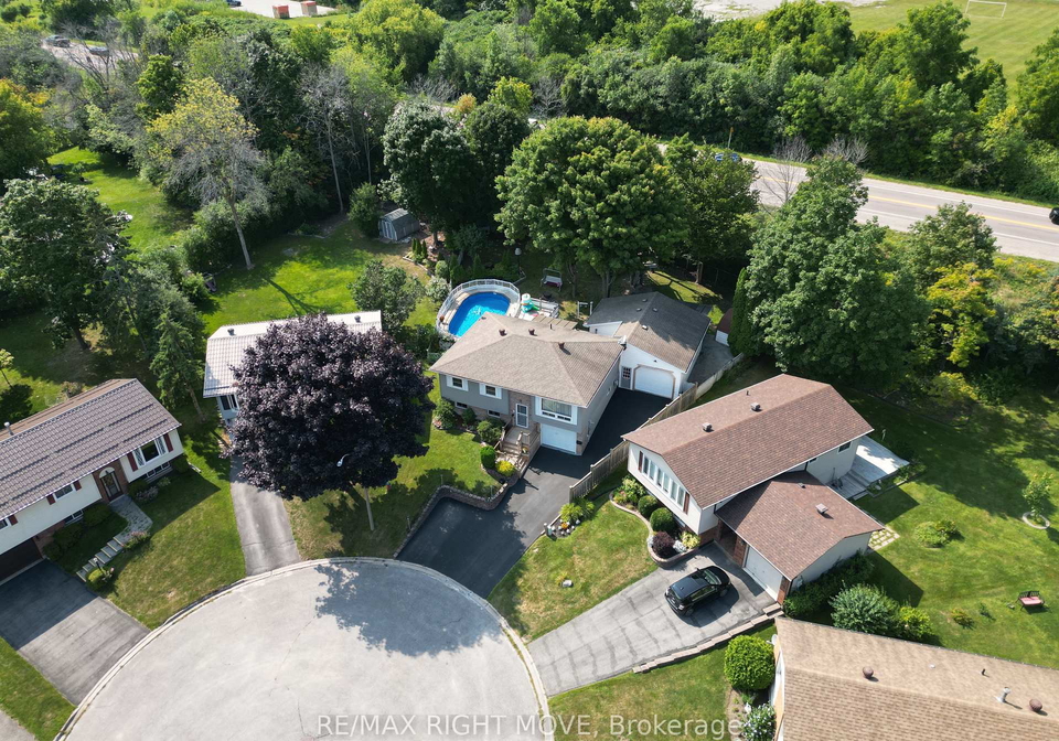 8-gaudaur-court-orillia-ontario-s13670304