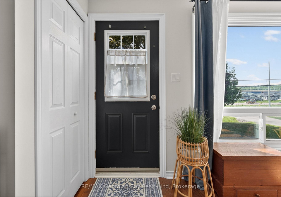 1060-harbourview-drive-midland-ontario-s13670654