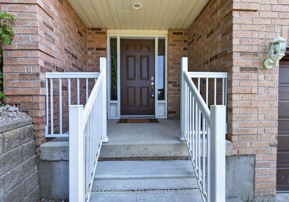 423-irwin-street-midland-ontario-s13670688