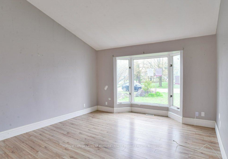 8-edna-street-orillia-ontario-s13670930