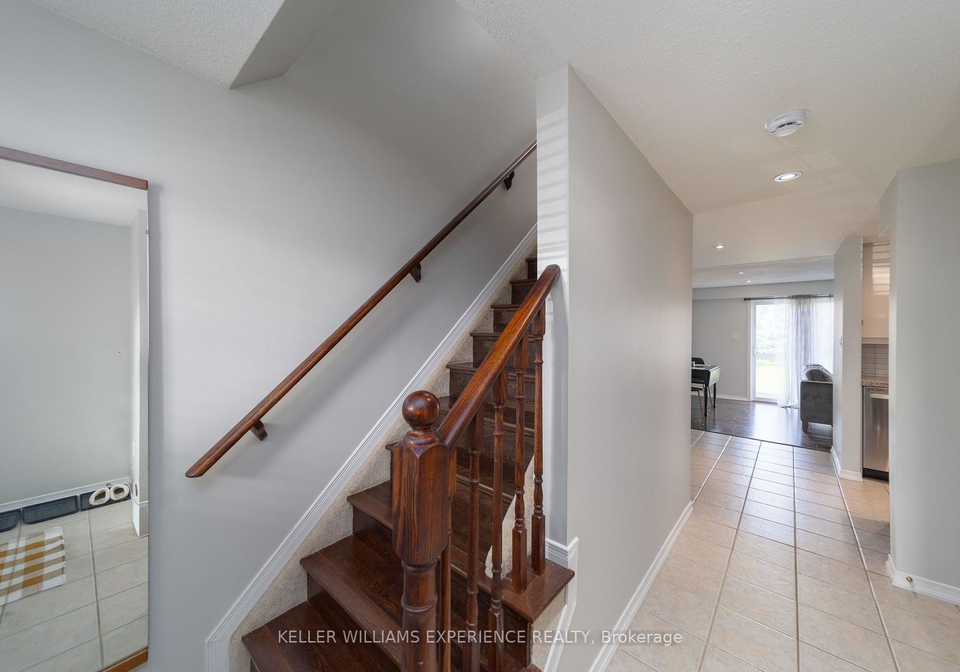 12-monarchy-street-barrie-ontario-s13671358