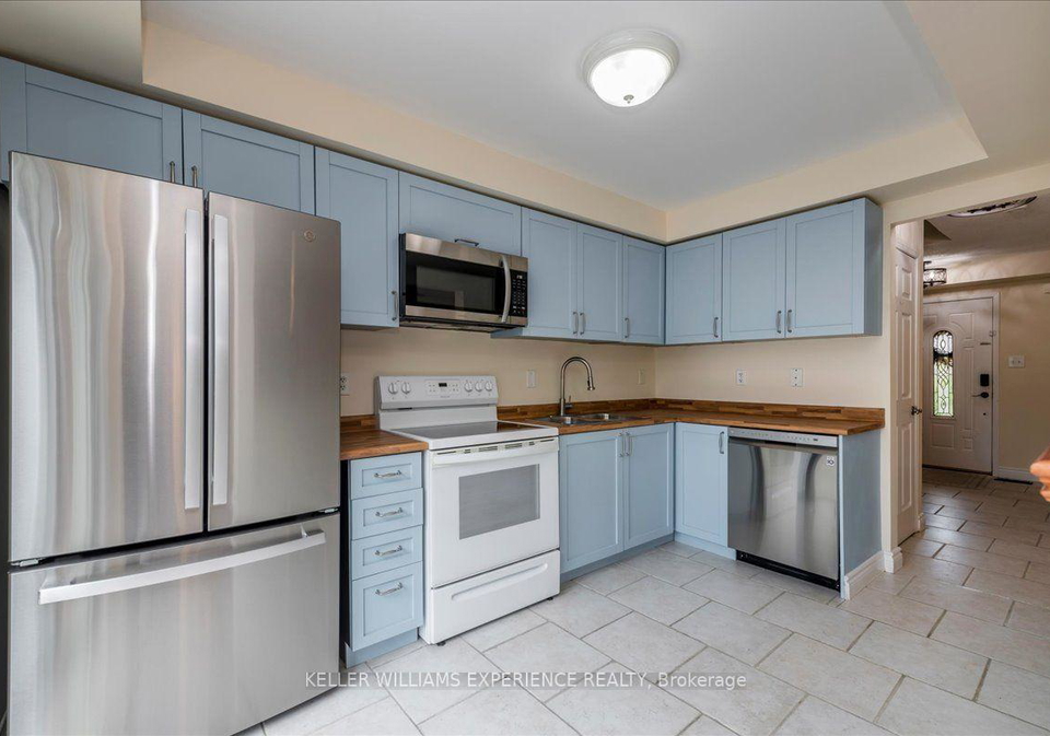 10-sunset-place-barrie-ontario-s13672374