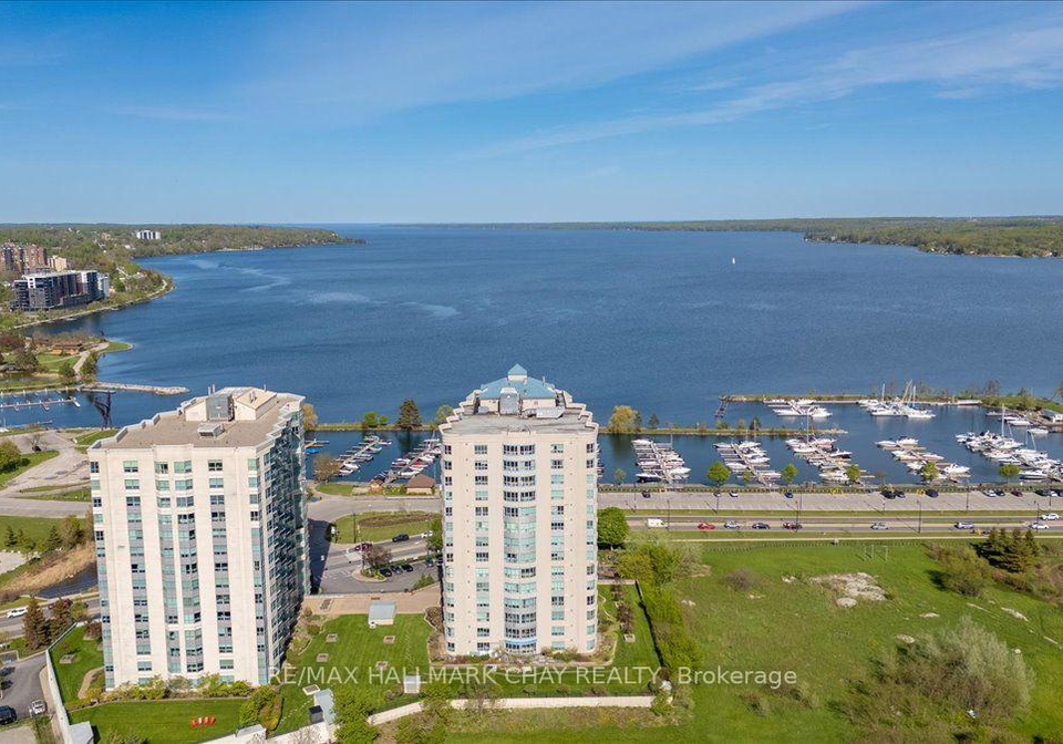 6-toronto-street-barrie-ontario-s13672810