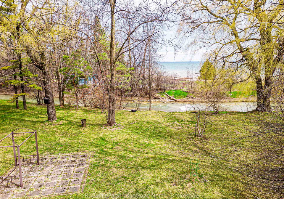 21-eva-crescent-collingwood-ontario-s13672930