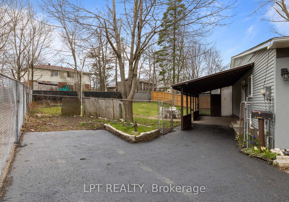 55h-chaucer-crescent-barrie-ontario-s13674738
