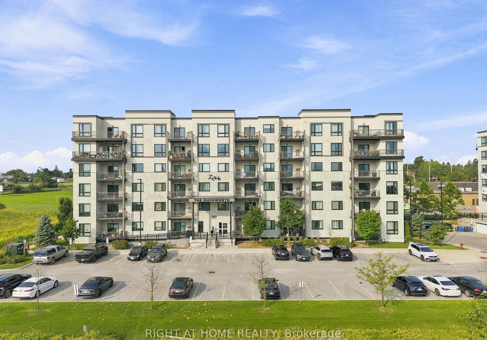 299-cundles-road-e-barrie-ontario-s13675274