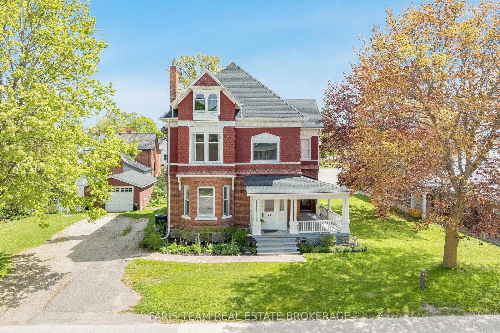 23-yonge-street-s-springwater-ontario-s13676444
