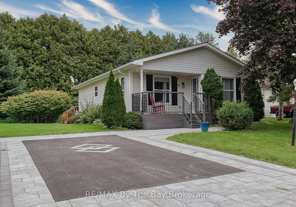 11-indiana-avenue-wasaga-beach-ontario-s13676752