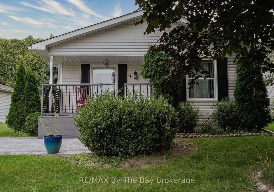 11-indiana-avenue-wasaga-beach-ontario-s13676752