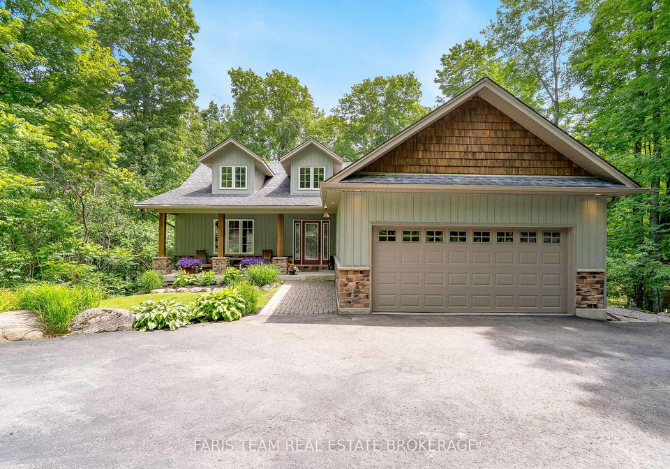11-snowshoe-trail-oro-medonte-ontario-s13677398