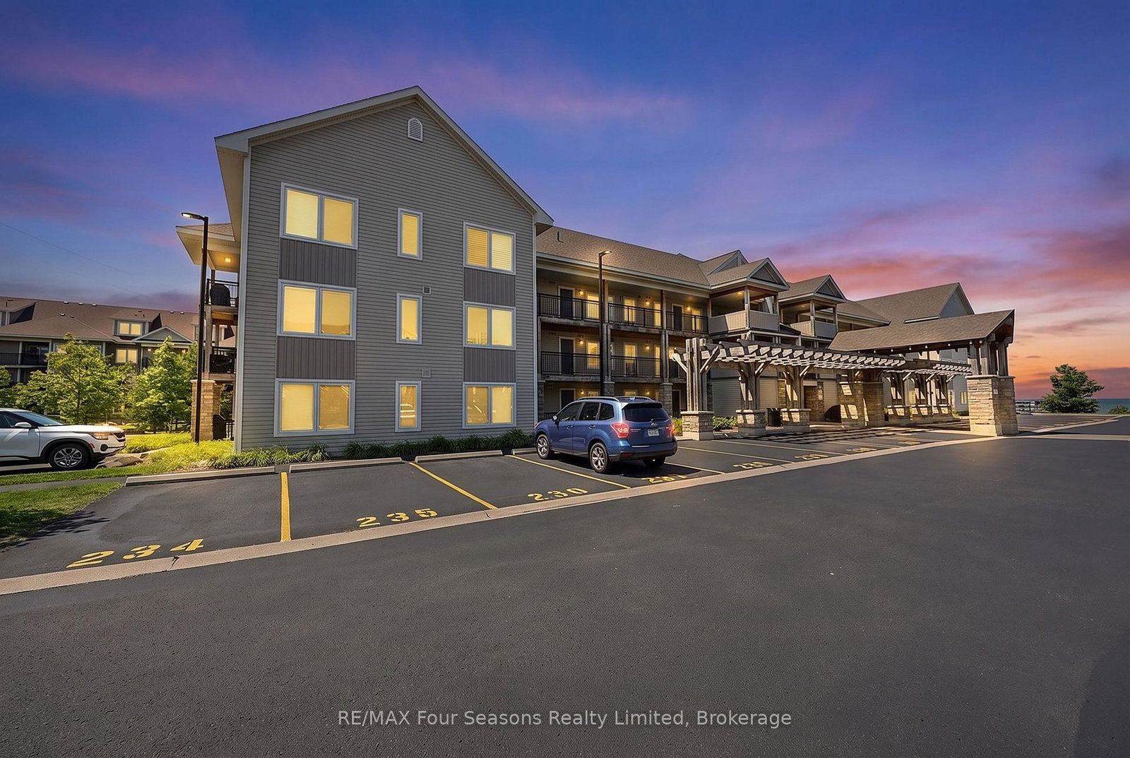 4-cove-court-collingwood-ontario-s13678758