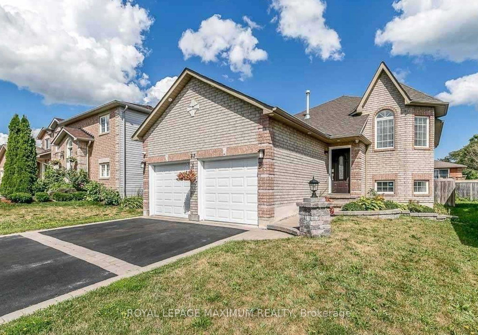 82-ambler-bay-barrie-ontario-s13678820