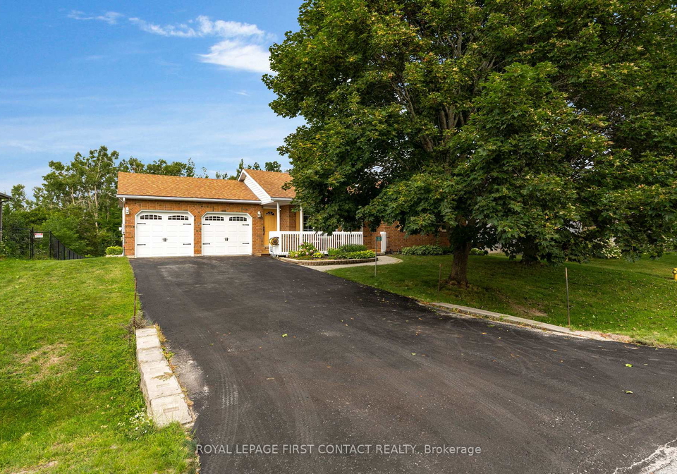 22-procee-circle-oro-medonte-ontario-s13679176