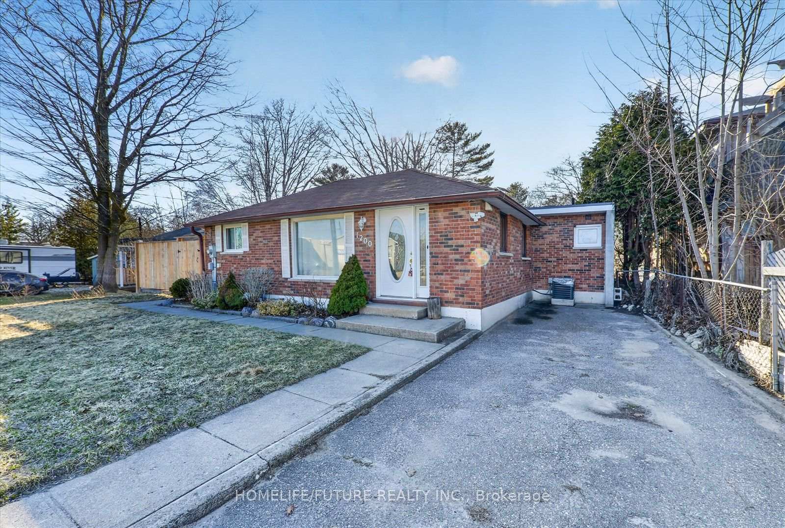 1200-mosley-street-wasaga-beach-ontario-s13679500