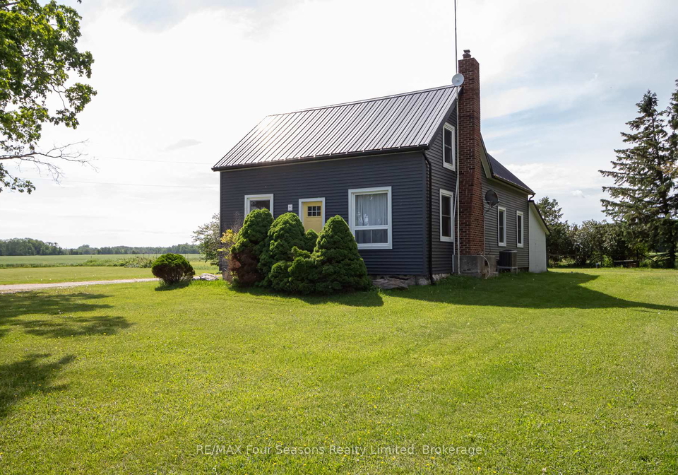 5803-26-highway-clearview-ontario-s13679502