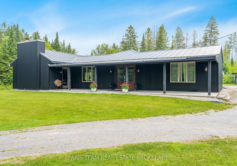 1076-beaver-lane-springwater-ontario-s13682384