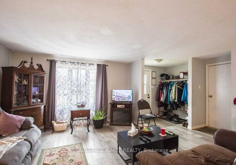 170-hickling-trail-barrie-ontario-s13684956