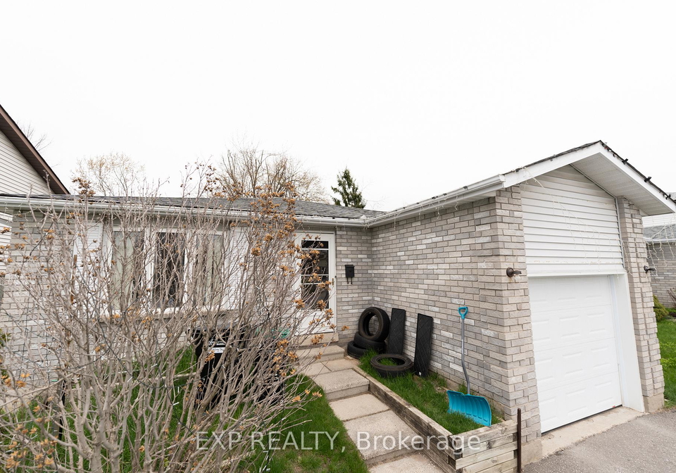 6-hickling-trail-barrie-ontario-s13685036