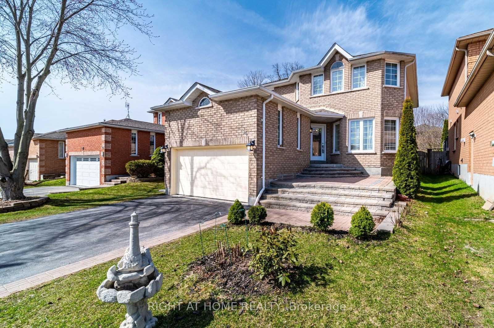 94-ward-drive-barrie-ontario-s13687660