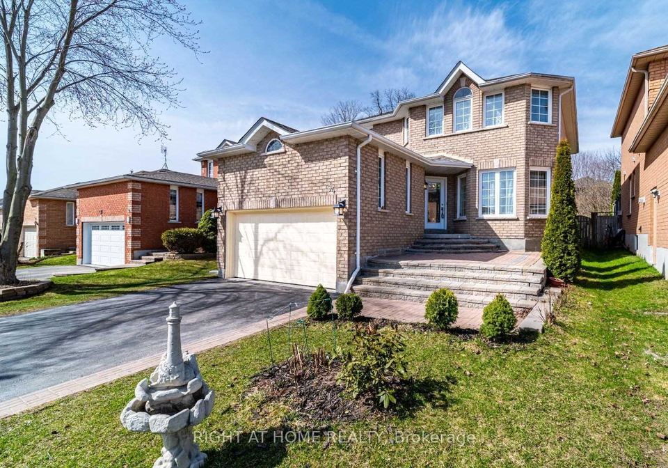 94-ward-drive-barrie-ontario-s13687660