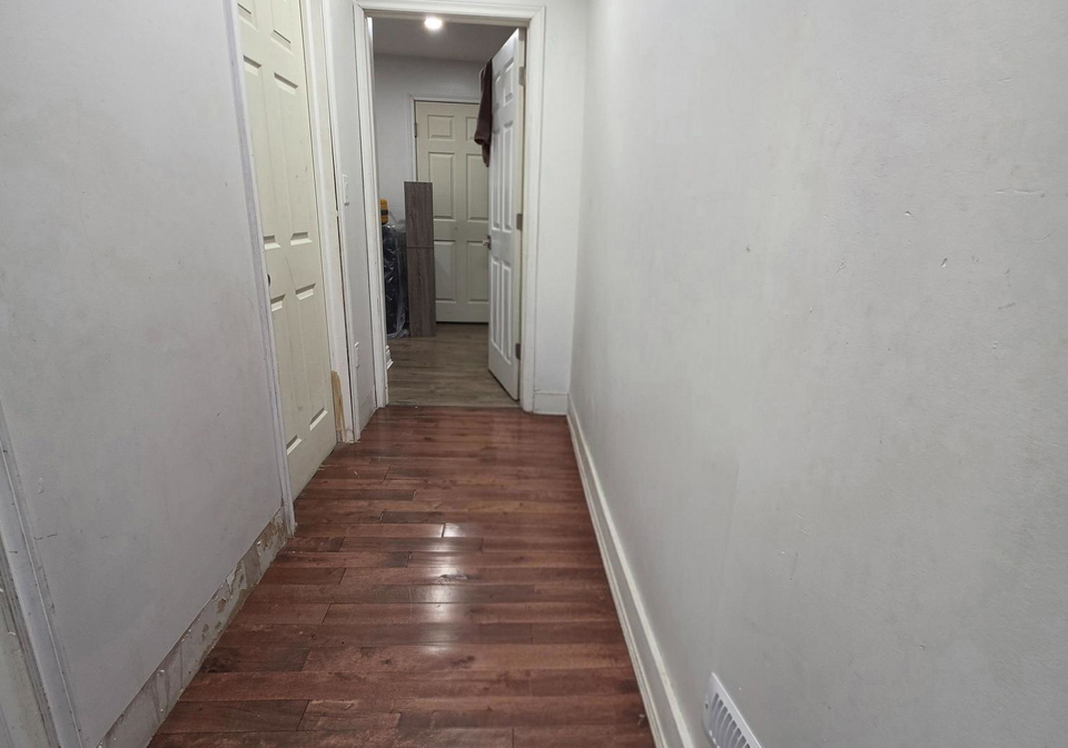 133-the-queensway-way-barrie-ontario-s13687994