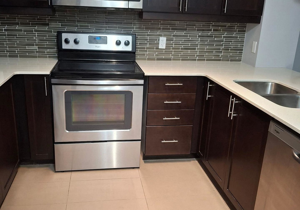 15-maple-avenue-s-barrie-ontario-s13689266