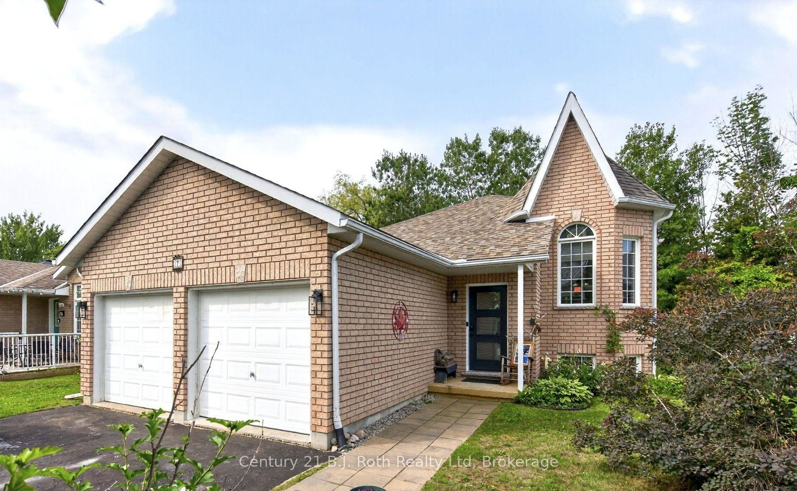 7-georgias-walk-tay-ontario-s13690406