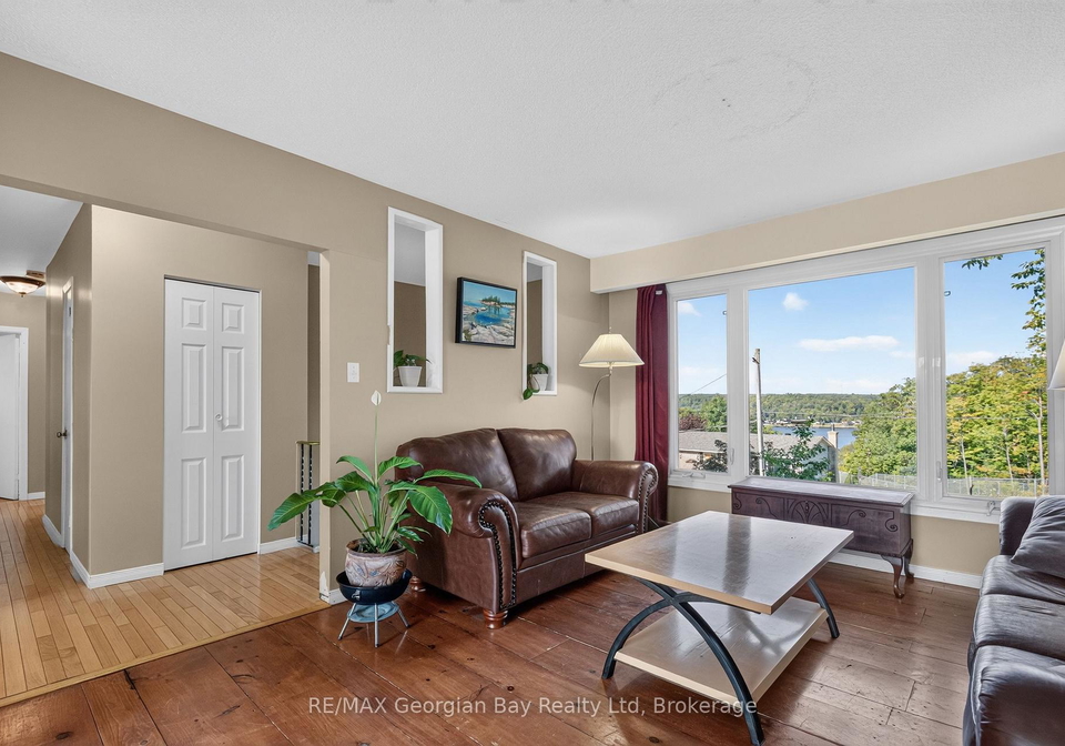 329-church-street-penetanguishene-ontario-s13691296