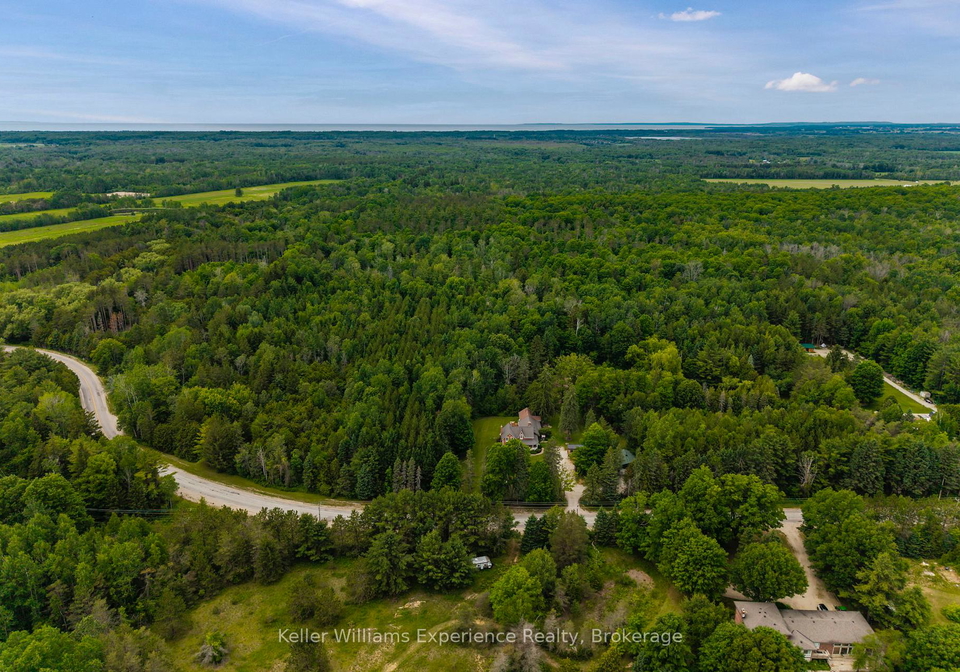 3744-flos-4-road-w-springwater-ontario-s13691436