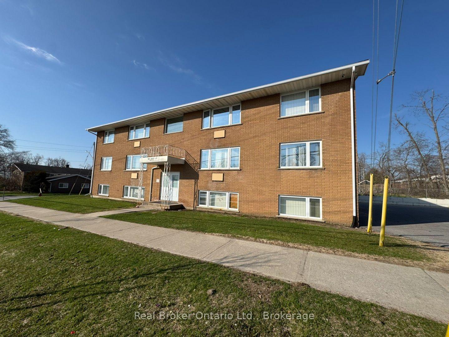 301-west-street-n-orillia-ontario-s13693278
