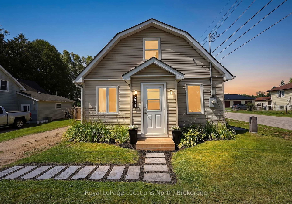 204-sutherland-street-n-clearview-ontario-s13697336