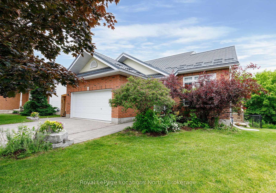 18-river-run-collingwood-ontario-s13699034
