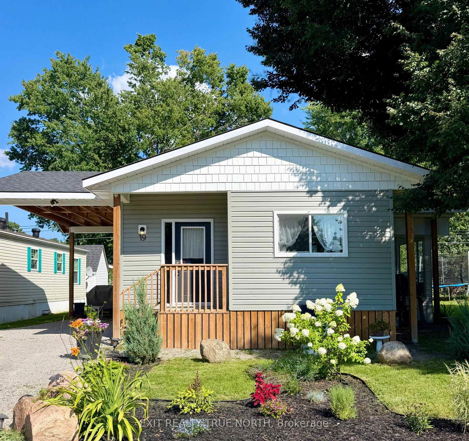 19-vics-road-midland-ontario-s13702320