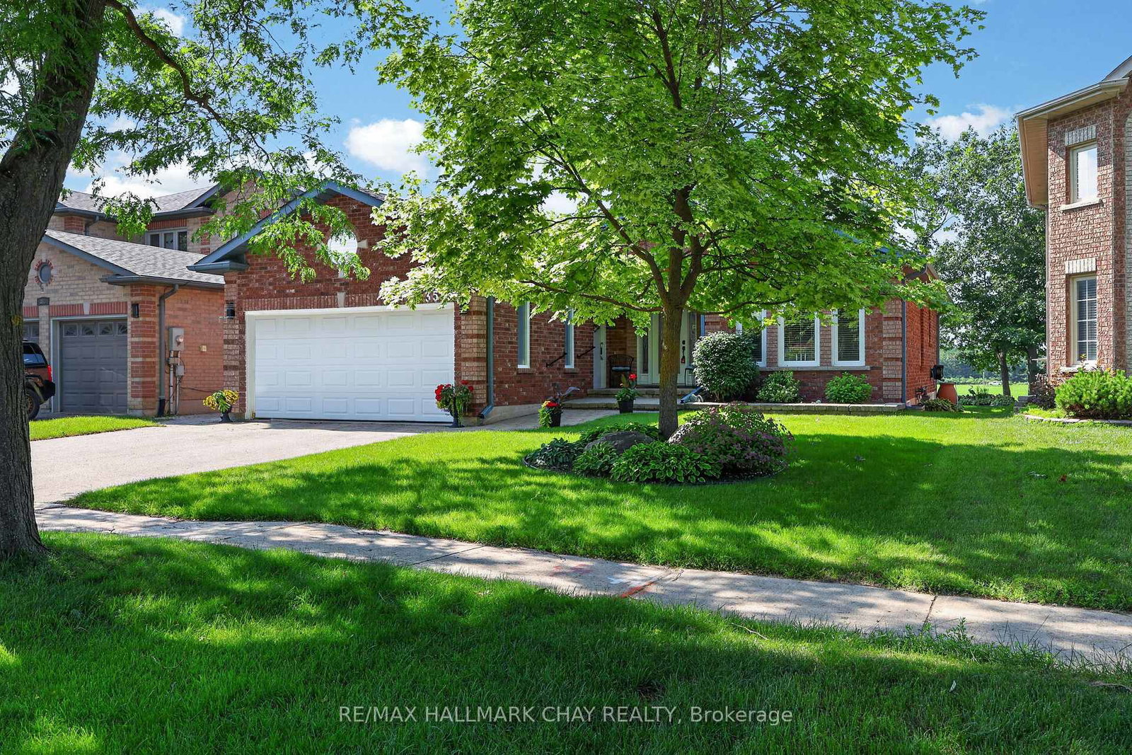 358-livingstone-street-w-barrie-ontario-s13702612