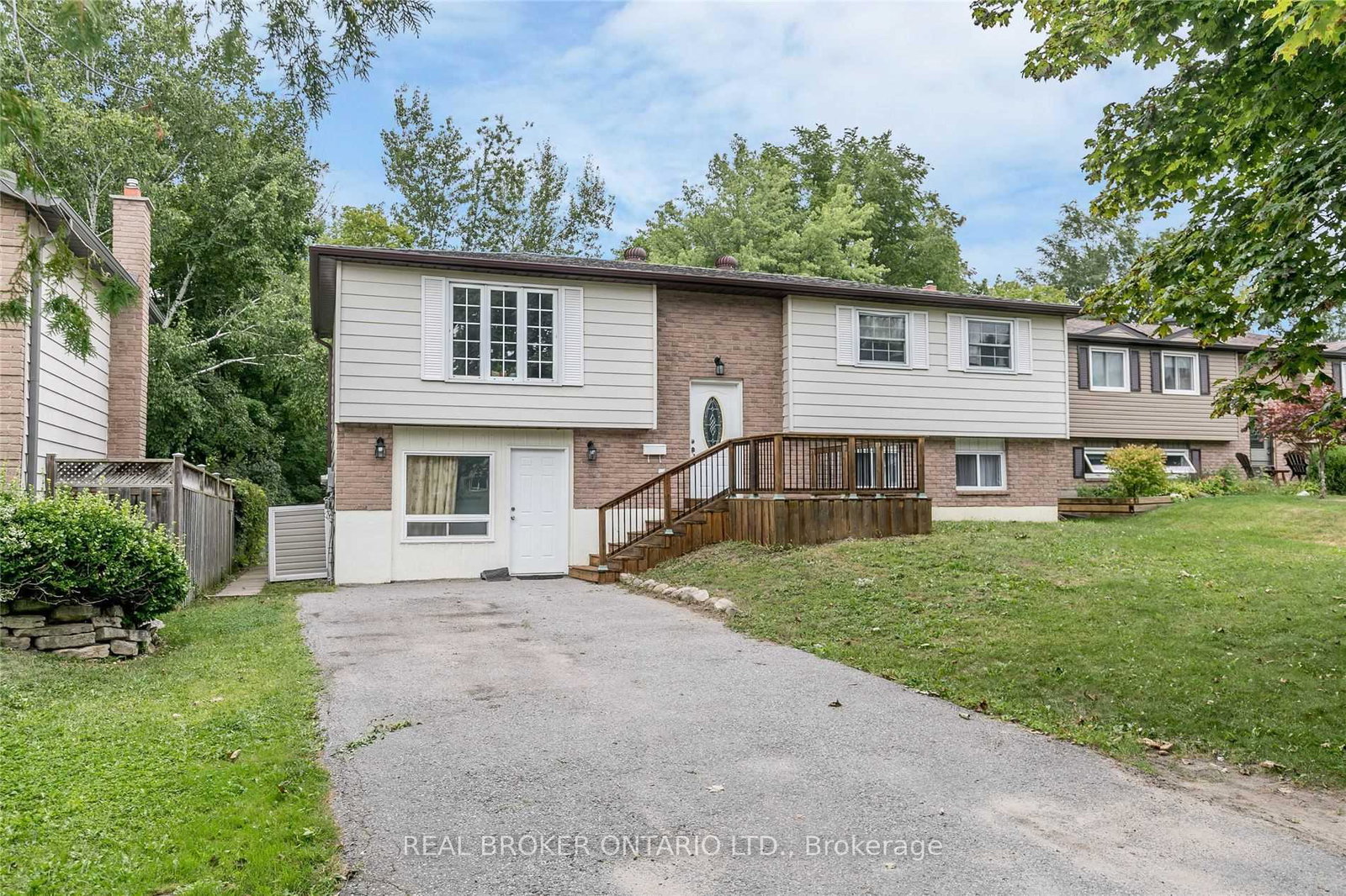 18-chippawa-court-barrie-ontario-s13703418