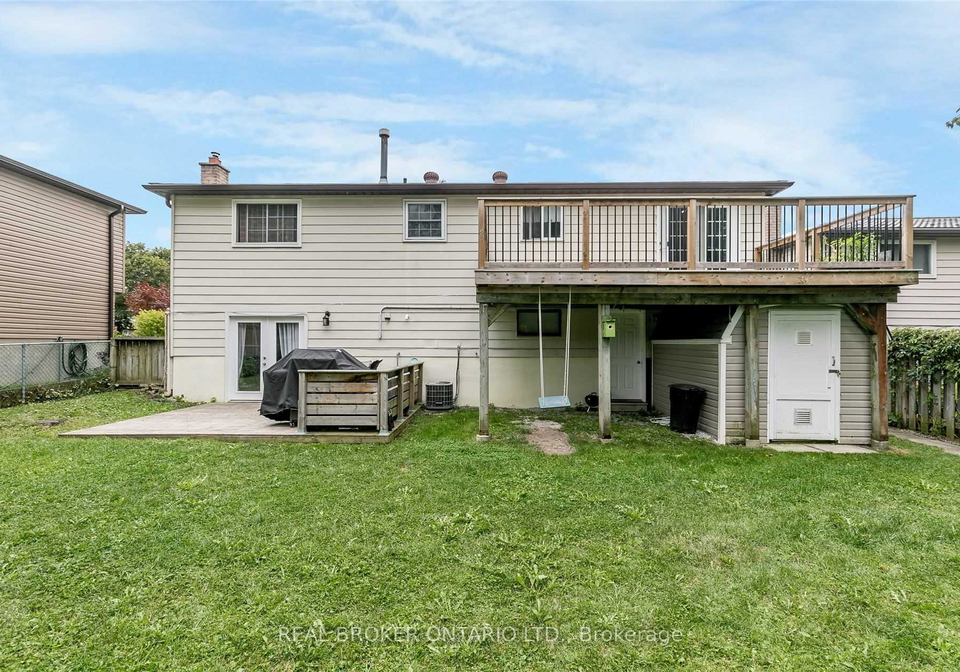 18-chippawa-court-barrie-ontario-s13703418