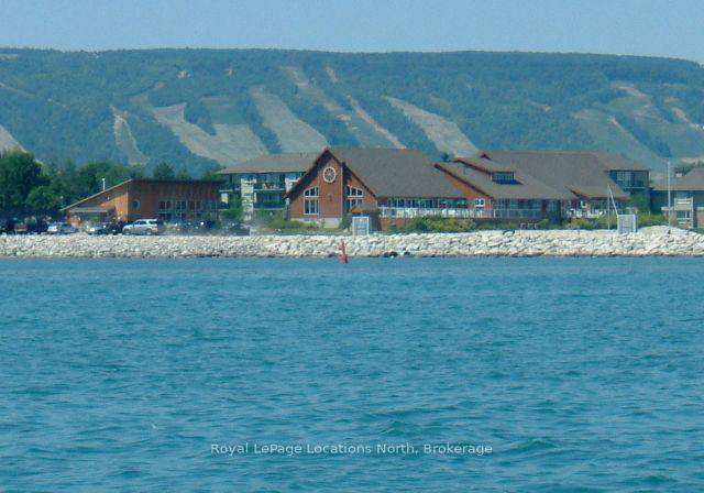 395-mariners-way-collingwood-ontario-s13703624