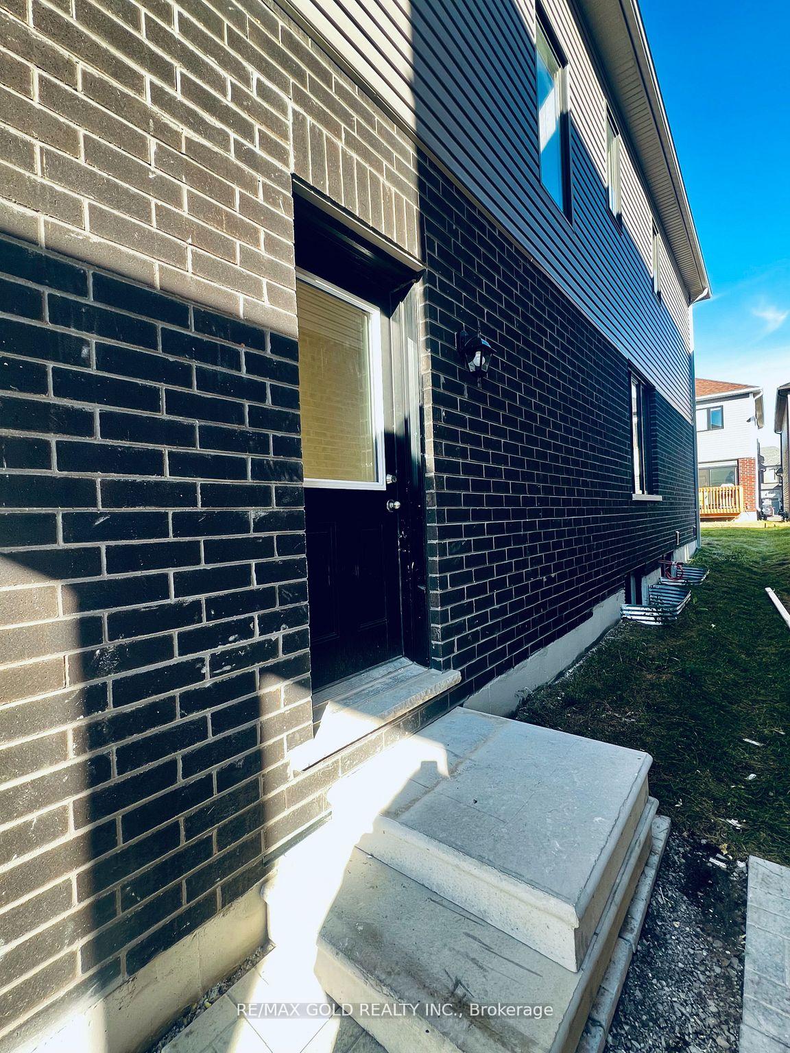 24-hylton-drive-barrie-ontario-s13705954